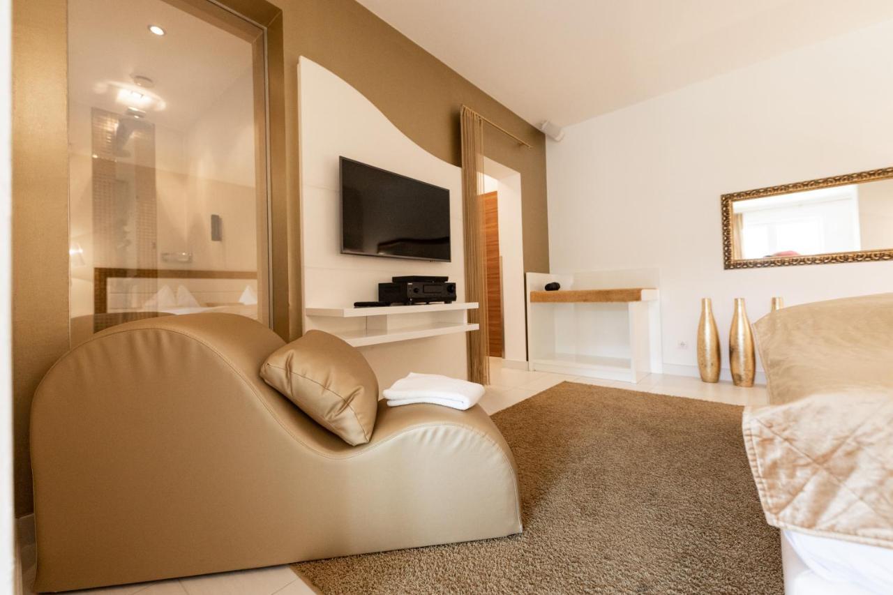 Maiers Kuschelhotel Loipersdorf Deluxe - Adults Only لويبرسدورف باي فرس المظهر الخارجي الصورة